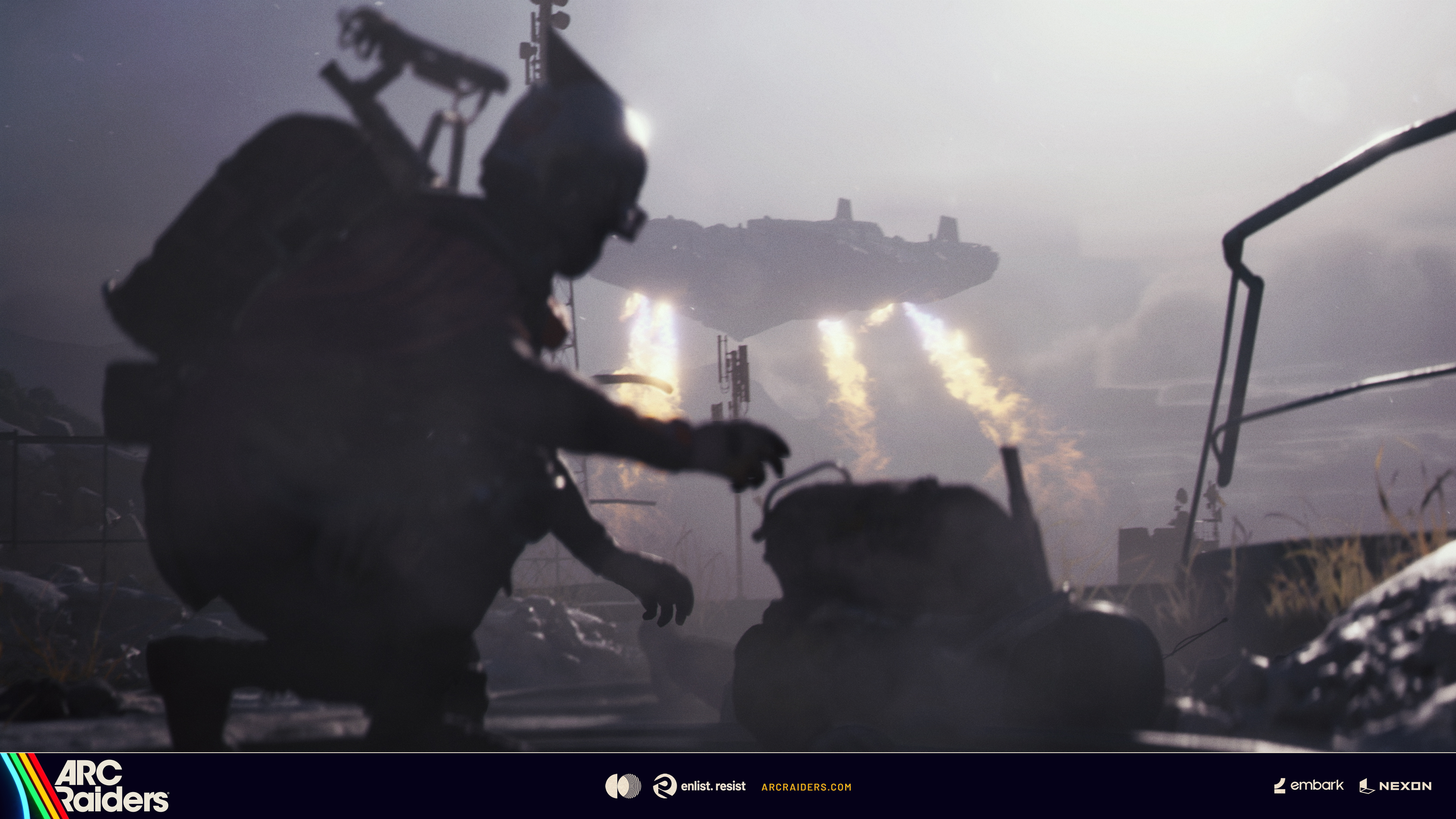 Un Raider observe la Frigate dans un visuel officiel de Frozen Trail.
